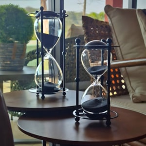 Ampulheta 30 minutos em Metal e Vidro Clear e Black
