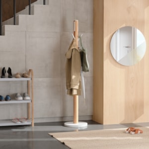 Cabideiro de Chão Flapper Madeira Branco/Natural Umbra