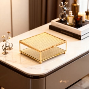 Caixa Decorativa de Vidro e Metal Dourado - 16cm