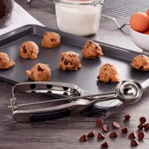 Colher de Sorvete com Gatilho em Inox Prata KitchenAid - 20cm