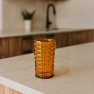 Copo de Água em Acrílico Itacaré Âmbar - 750ml
