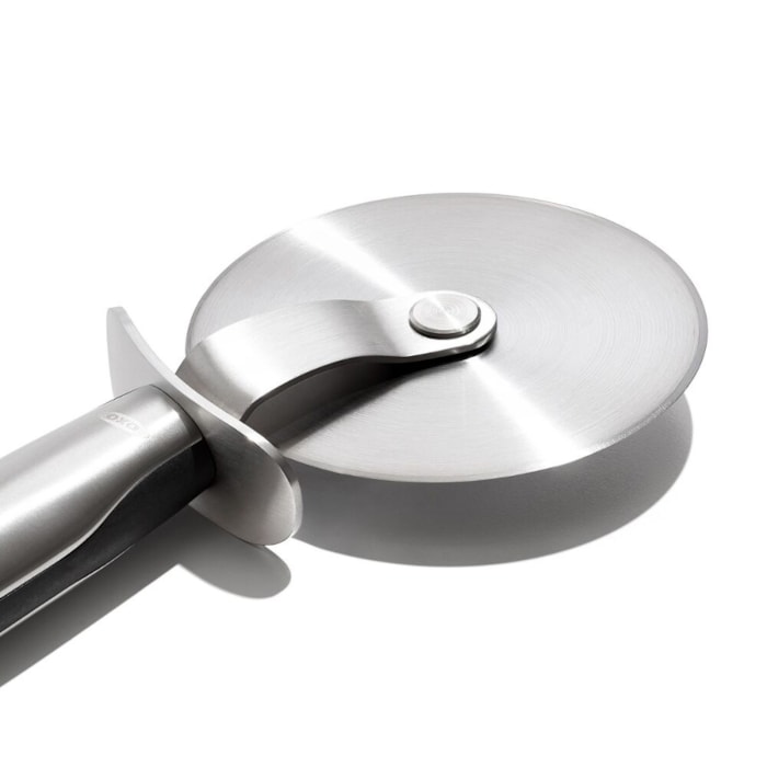 Cortador de Pizza em Aço Inox Prata Profissional Oxo - 23cm - Madel Home