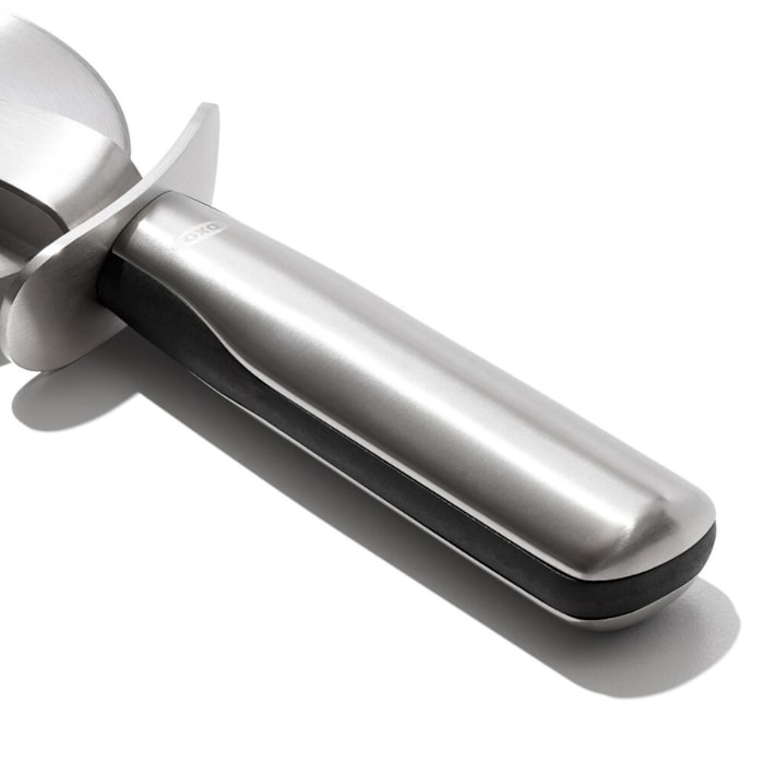 Cortador de Pizza em Aço Inox Prata Profissional Oxo - 23cm - Madel Home