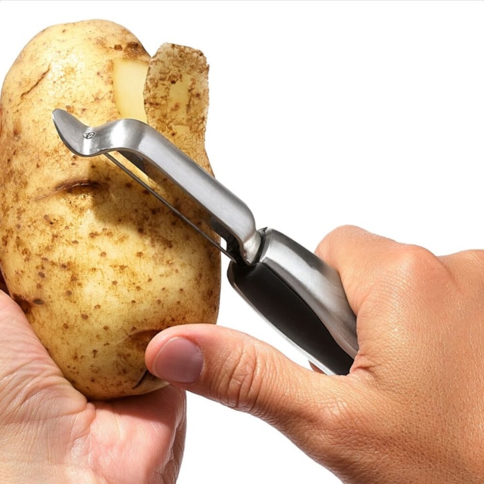 Descascador Peeler de Frutas e Legumes em Aço Inox Prata Oxo - Madel Home