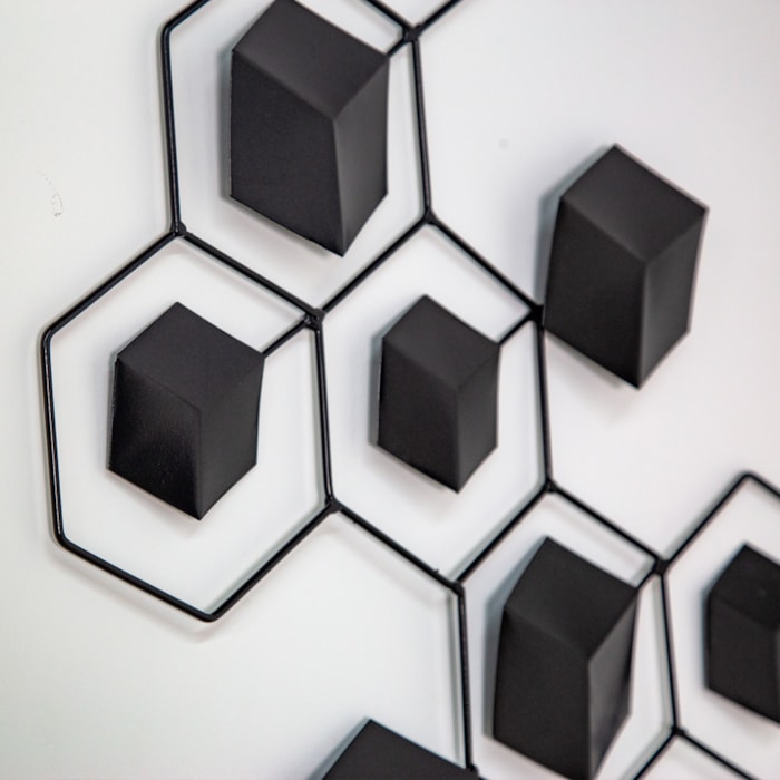 Escultura de Parede Metal Colmeia Preto - 90cm - Madel Home