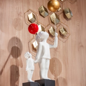 Escultura de Resina Joe Pequena Branco - 50cm