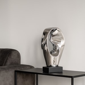 Escultura Decorativa de Cerâmica Moderna Forma Orgânica Grafite - 33cm