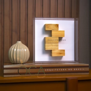 Escultura Decorativa DesContruo em Acrílico Kalina Juzwiak