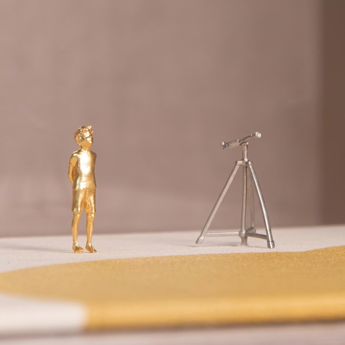 Escultura Decorativa Ensaio Sobre o Voo 3 em Acrílico Gabriel Dalzotto - Madel Home