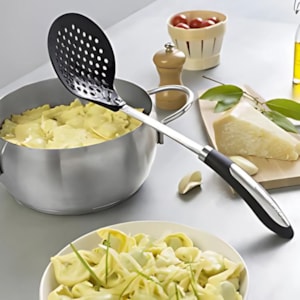 Escumadeira em Nylon Preto Cuisinart - 38cm