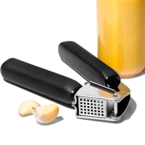 Espremedor de Alho em Inox Preto Oxo - 26cm