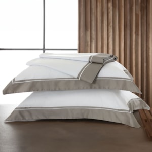 Jogo de Cama Casal 100% Algodão 300 Fios Branco/Fendi Manhattan Kacyumara