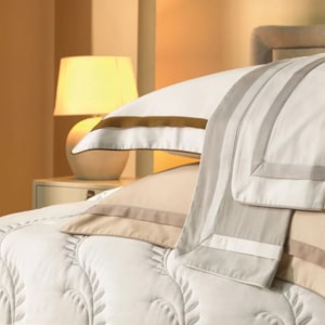 Jogo de Cama King 100% Algodão Egípcio 300 Fios Branco/Bronze Lara Karsten