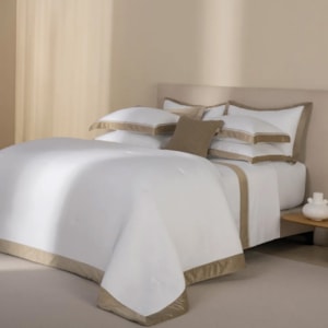 Jogo de Cama Queen 100% Algodão Egípcio 300 Fios Branco/Nocciola Valestro Trussardi
