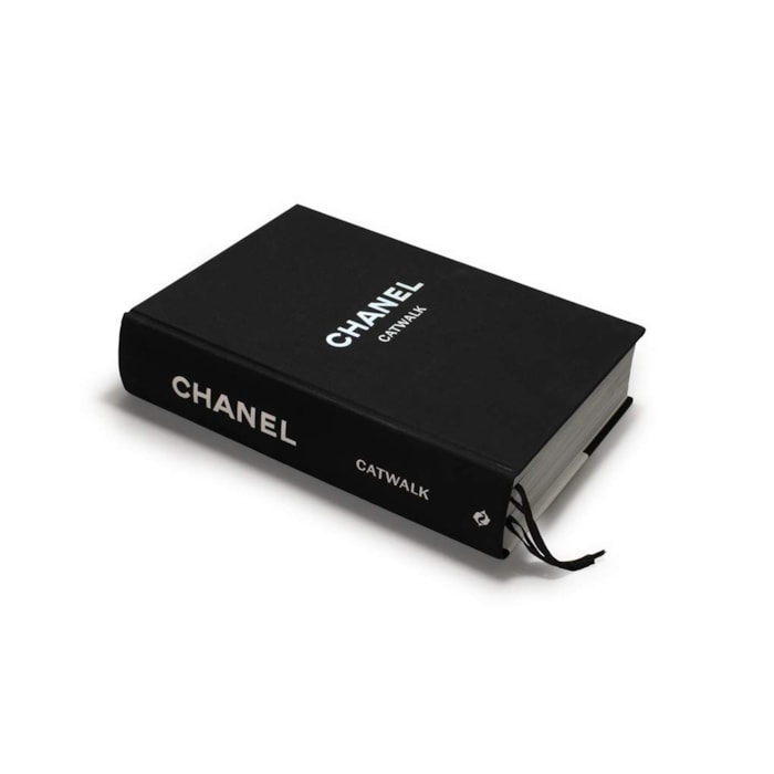 Livro Chanel - Catwalk - The Complete Collections Revised Edition - Madel Home