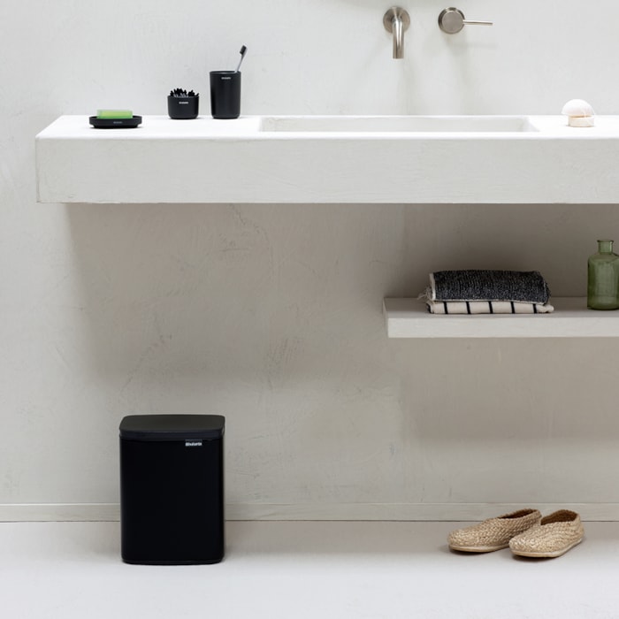 Lixeira de Aço Bo Bin Built-In Preto Brabantia - 7L - Madel Home