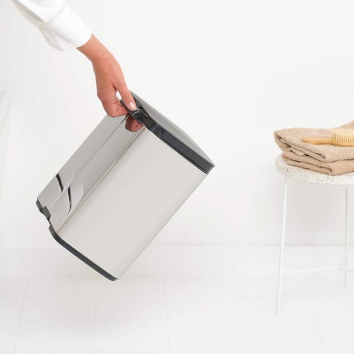Lixeira de Inox Bo Bin Built Preto Brabantia - 7L - Madel Home