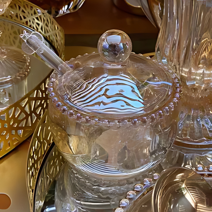 Meleira Redonda em Cristal com Colher Âmbar Pearl Wolff - 10cm - Madel Home