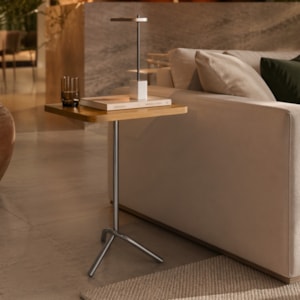 Mesa Lateral Quadrada Triplex em Madeira Cinamomo Mel e Champanhe - 38x55cm