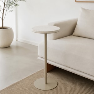 Mesa Lateral Redonda Cristal em Pedra Branca Amêndoa - 57x30cm