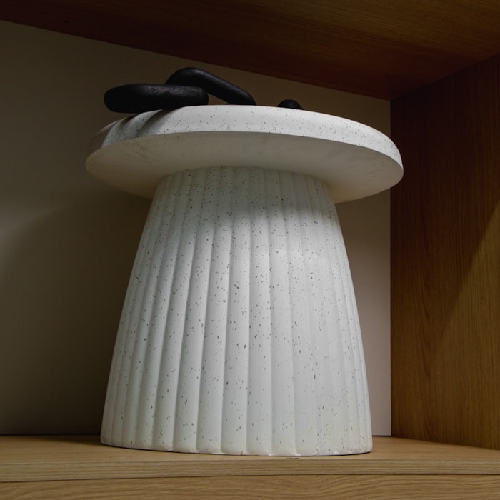 Mesa Lateral Redonda em Resina Branca - 48x49cm - Madel Home