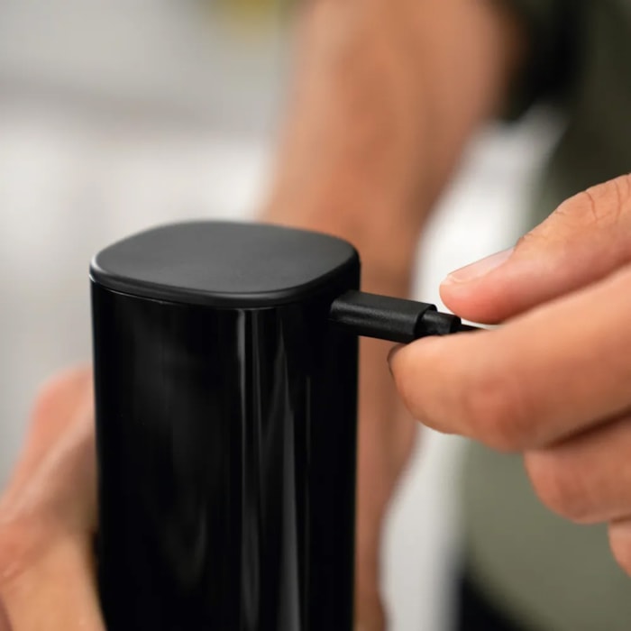 Moedor Elétrico de Sal e Pimenta USB em Cerâmica Preto Zwilling - Madel Home