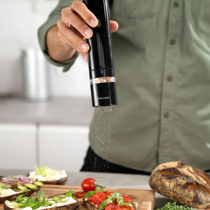 Moedor Elétrico de Sal e Pimenta USB em Cerâmica Preto Zwilling - Madel Home