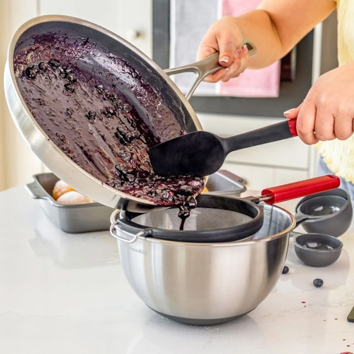 Peneira de Cozinha Grande em Inox Vermelho KitchenAid - 37cm - Madel Home