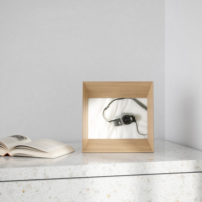 Porta Retrato de Madeira Lookout Moldura Natural Umbra - 18cm - Madel Home