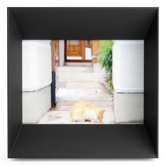 Porta Retrato de Madeira Lookout Moldura Preta Umbra - 19,68cm - Madel Home