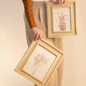 Porta Retrato de Mdf Natural e Moldura Linho - 35cm