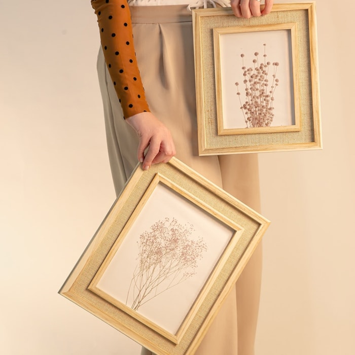 Porta Retrato de Mdf Natural e Moldura Linho - 35cm - Madel Home