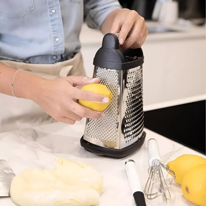 Ralador 4 Faces em Inox com Pote Coletor Preto KitchenAid - Madel Home