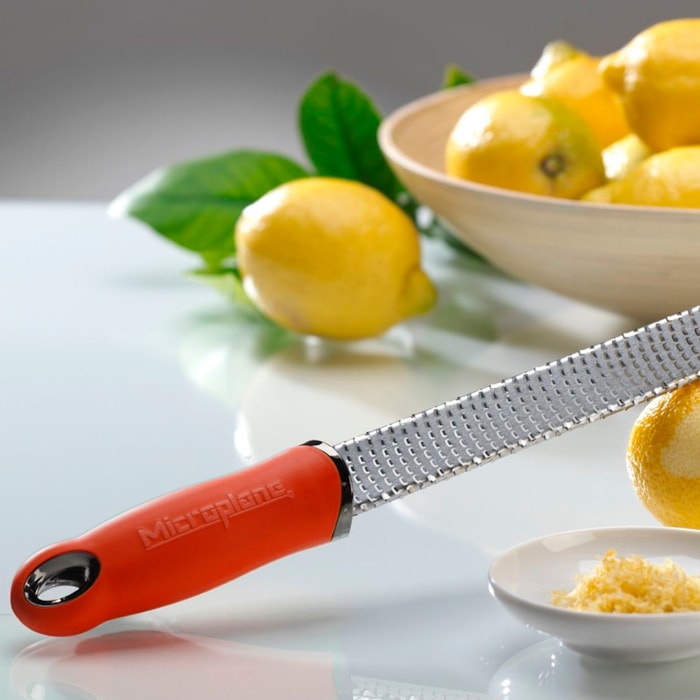 Ralador Zester em Inox Raspas Finas Vermelho Classic Microplane - 30cm - Madel Home