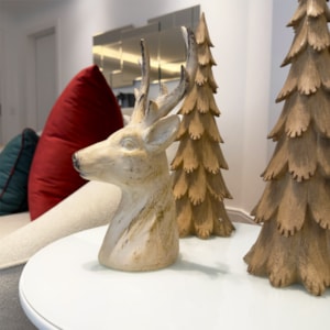 Rena de Natal Decorativa em Resina Marrom - 30cm