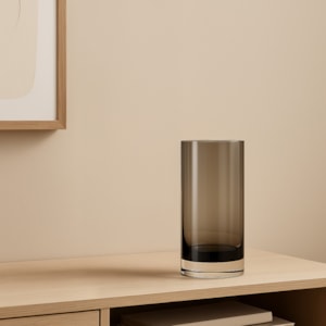 Vaso de Vidro Syros Preto Baixo - 20cm